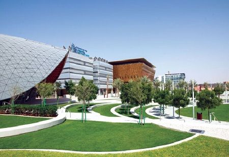 Mohamed bin Zayed University Unveils AI Undergraduate Program