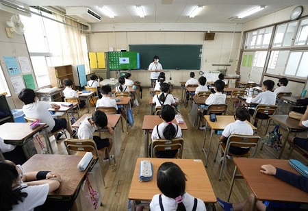 Japan intends to monitor classroom hours in order to reduce the stress on teachers