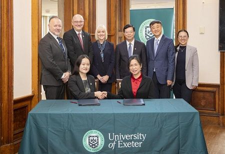 Tsinghua & UK Institutions Sign Agreements for Future Cooperation