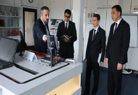 Turkmen Educational Delegation Explores Advanced Tech for Future Learning Systems